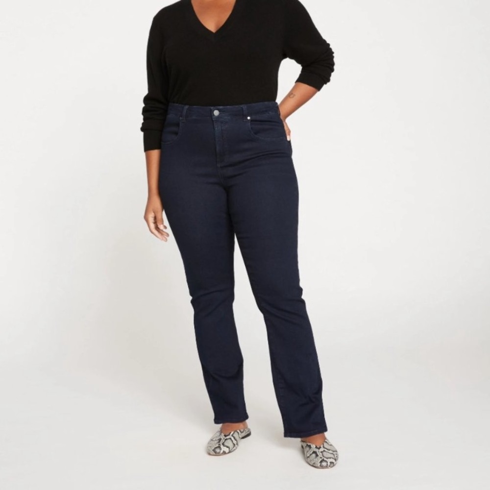 Universal Standard High Rise Bootcut Marne 32”